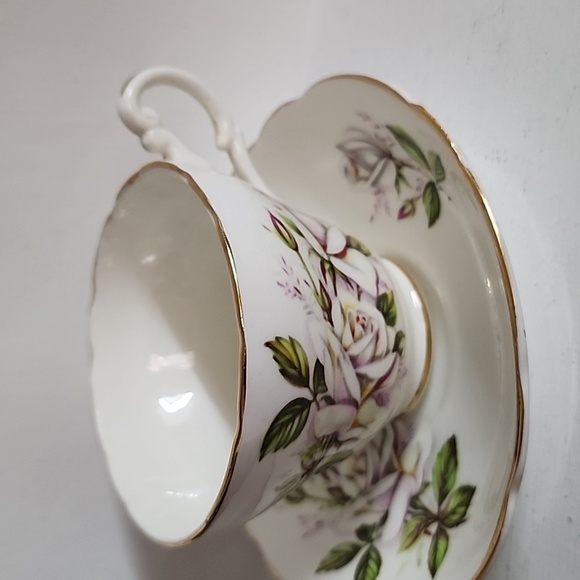 Grosvenor, Jackson, an Gosling Ltd., Bone China Teacup/Saucer, Floral Decoration - Picture 8 of 8